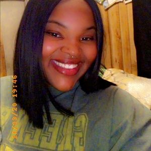 Meet your Posher, Alisha